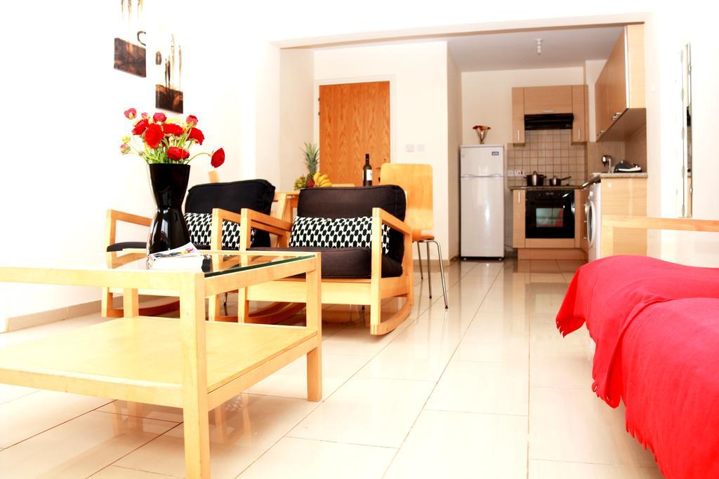 Photothea Apartments Protaras Exterior foto