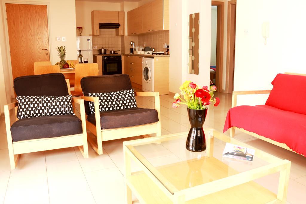 Photothea Apartments Protaras Exterior foto